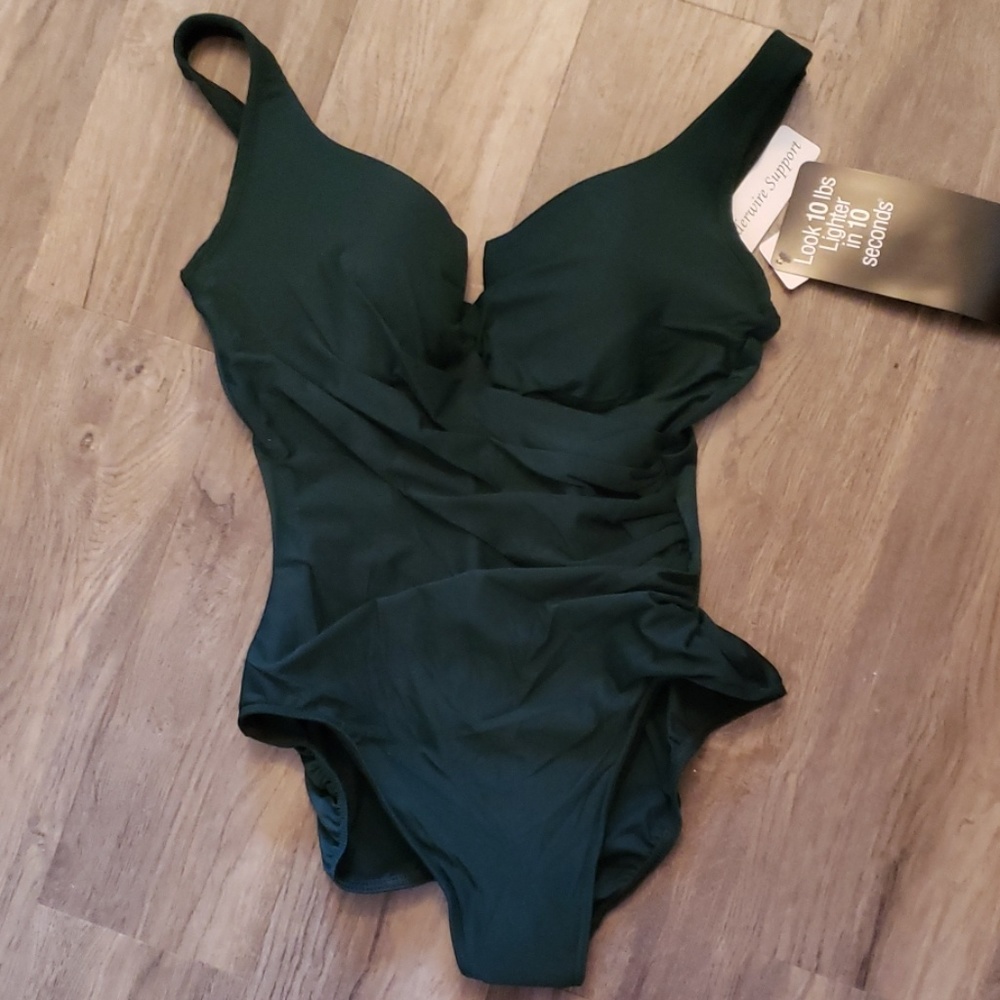 Miraclesuit One Piece Swimsuit Escape Green New 16